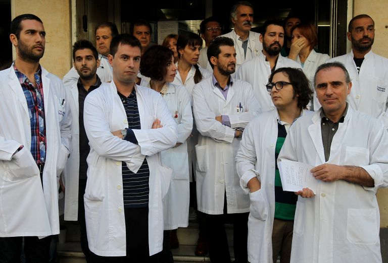 Κορωνοϊός : Απεργούν την Πέμπτη οι γιατροί του ΕΣΥ | tovima.gr