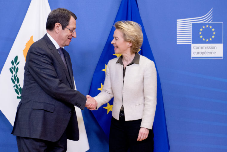 Μπαράζ διπλωματικών επαφών: Μετά τον Ερντογάν η Φον ντερ Λάιεν μίλησε και με Αναστασιάδη