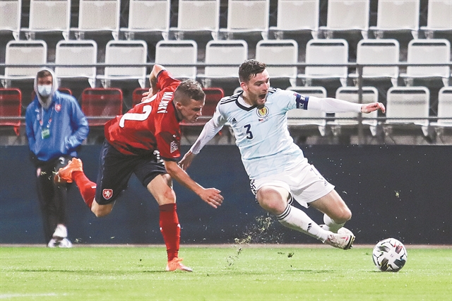 Παρατείνεταιη αβεβαιότηταγια το Euro