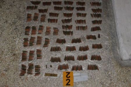 Η ανακοίνωση της ΕΛ.ΑΣ για το οπλοστάσιο στο Κουκάκι [Εικόνες]