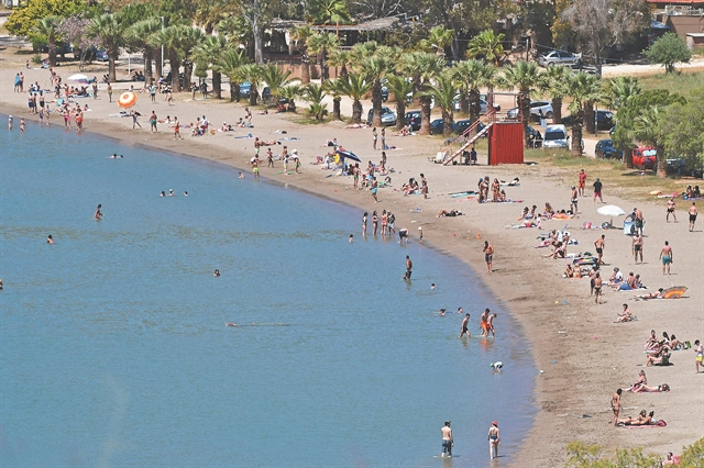 Κατασκήνωση 5 αστέρων στην αθηναϊκή «Ριβιέρα»