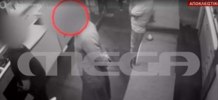 Αποκλειστικό MEGA: Βίντεο ντοκουμέντο με τον ιερέα που κατηγορείται ότι πούλησε διαμάντια «μαϊμού»