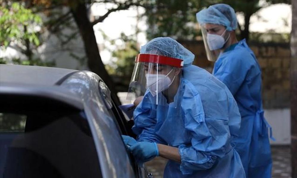 Κορωνοϊός : Μαζικά τεστ σε «κόκκινες» πλατείες της Αθήνας