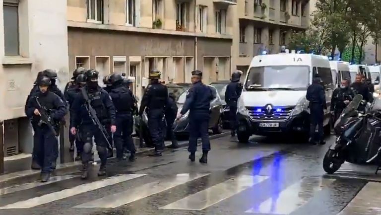 Παρίσι: Επίθεση με μαχαίρι στα παλιά γραφεία του Charlie Hebdo – 4 τραυματίες | tovima.gr