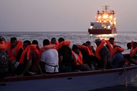 Προσφυγικό: Μπλόκο στο διασωστικό Ocean Viking – Δραματική η κατάσταση στη Μεσόγειο