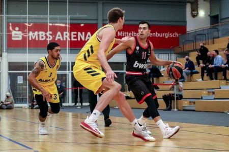 Έτσι νίκησε ο Ολυμπιακός την Άλμπα