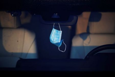 Κορωνοϊός : Πού είναι υποχρεωτική η μάσκα και σε εξωτερικούς χώρους – Τι ισχύει για το ωράριο καταστημάτων