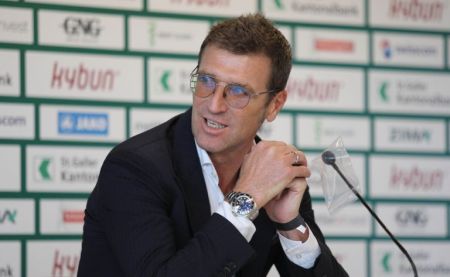 Ο Καρέρα το ψάχνει, η ΑΕΚ «ψάχνεται»…