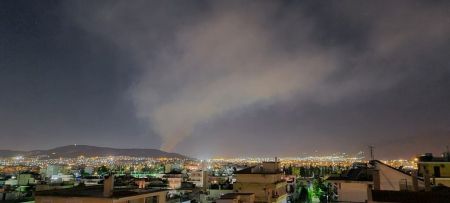 Φωτιά στο ΧΥΤΑ Φυλής:  Μικρές εστίες φωτιάς