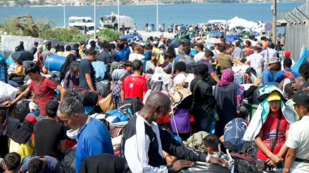 Γιατί αργούν τόσο πολύ οι διαδικασίες ασύλου στην Ελλάδα;