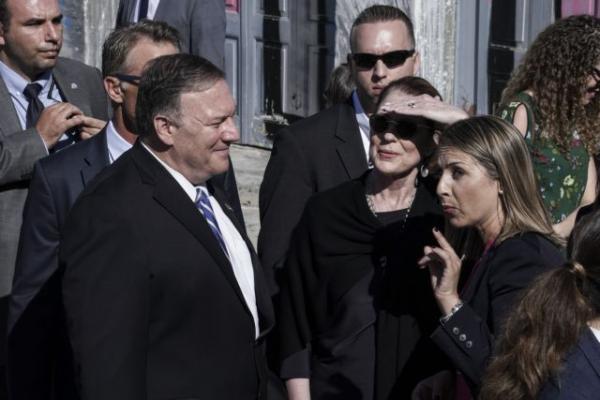 Ημέρες και νύχτες των Πομπέο στο Ακρωτήρι