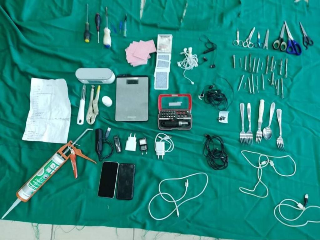 Νέα αιφνιδιαστική έρευνα στις φυλακές Κορυδαλλού : Βρέθηκαν κατσαβίδια, ψαλίδια, κινητά