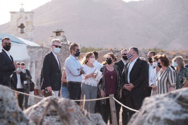 Μητσοτάκης – Πομπέο στον αρχαιολογικό χώρο της Αρχαίας Απτέρας