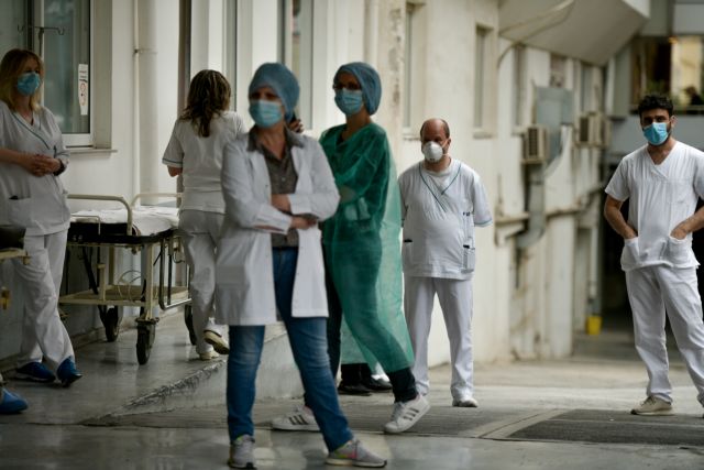 Γιατρός Ιπποκρατείου Θεσσαλονίκης: Ελάτε στο νοσοκομείο μαζί μου χωρίς μάσκα