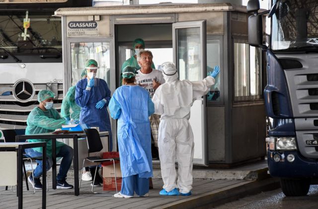 Κορωνοϊός : Βαρύ το τίμημα για τους εργαζόμενους στην υγεία