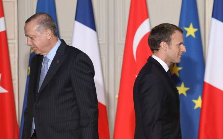 Μακρόν: Επικίνδυνες οι τουρκικές διακηρύξεις το Αζερμπαϊτζάν – Θα μιλήσω με Πούτιν και Τραμπ