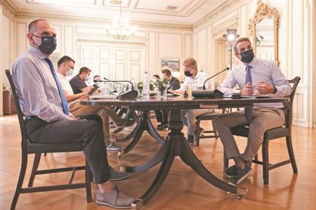 Επιχείρηση αισιοδοξίας σε σκηνικό αγωνίας