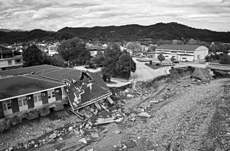 Κλιματική αλλαγή και ακραία φυσικά φαινόμενα