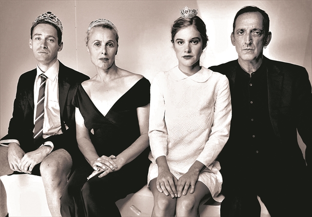 Ενας σαγηνευτικός Ιππόλυτος πέρα από τα όρια… Ερμηνεία για βραβείο