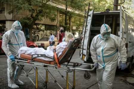 Κορωνοϊός: Πώς «μπήκε» στο γηροκομείο ο ιός – στα 40 τα κρούσματα