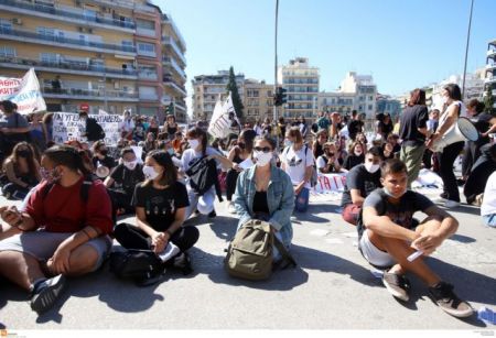 ΣΥΡΙΖΑ : Οι μαθητές διεκδικούν το αυτονόητο