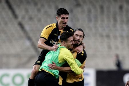 ΑΕΚ – Βόλφσμπουργκ 2-1: Καρίμ και… τέζα