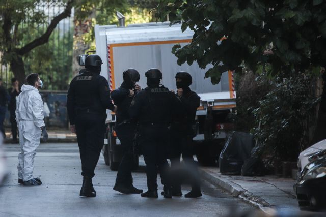 Επτά προσαγωγές κατά την εκκένωση κατάληψης στα Εξάρχεια