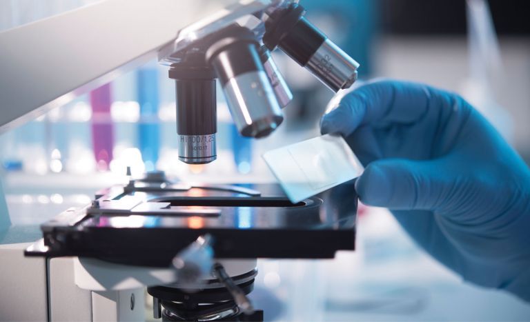 Κορωνοϊός – ΑΠΘ:  500 κρούσματα ημερησίως το Νοέμβριο και 700 το Δεκέμβριο