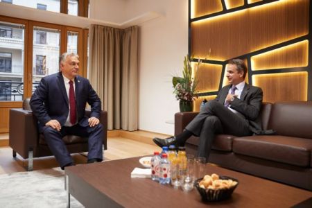 Μητσοτάκης – Όρμπαν τα είπαν στις Βρυξέλλες – Τι συζήτησαν