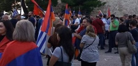 Θεσσαλονίκη : Συγκέντρωση Αρμενίων για το Ναγκόρνο Καραμπάχ – Συνθήματα και κατά της Τουρκίας