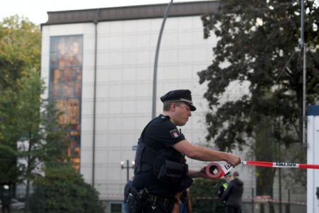 Γερμανία : Επίθεση έξω από Συναγωγή στο Αμβούργο – Ένας τραυματίας