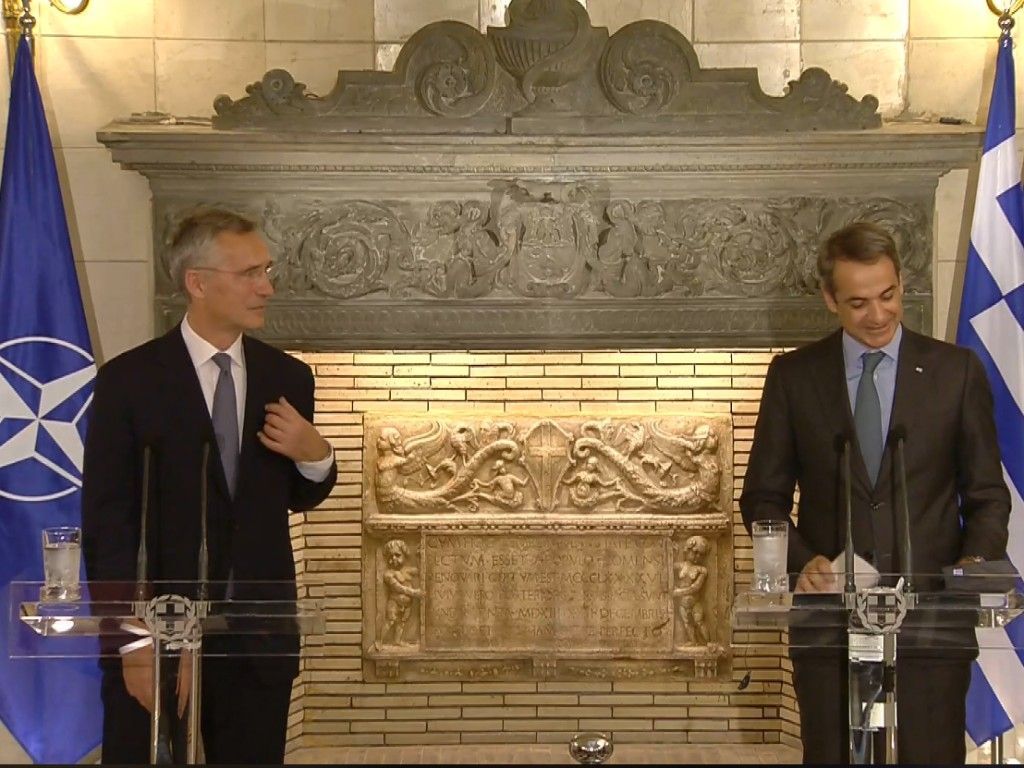 Mitsotakis, Stoltenberg seek Greek-Turkish talks, Turkish commitment to de-escalation