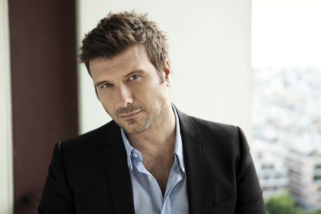 Γιάννης Πλούταρχος : Η διαδρομή του αγαπημένου τραγουδιστή που θα δούμε στο Mega