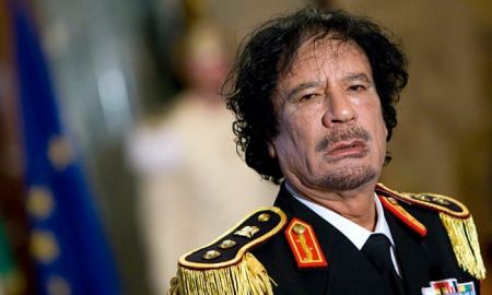 Βρέθηκε μέρος «θησαυρού» του Καντάφι: Πού ήταν κρυμμένος – Ο ρόλος του Χαφτάρ και της Τουρκίας