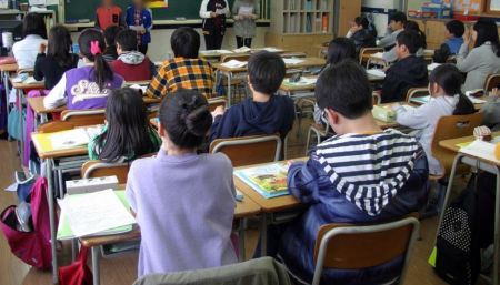 Κορωνοϊός: Εκπαιδευτικοί και γονείς ζητούν μαζικά τεστ στα σχολεία