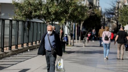 Κορωνοϊός : Αρνητική πρωτιά για την Αττική, «βράζουν» Θεσσαλονίκη, Κοζάνη και Ιωάννινα