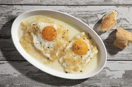 Αβγά με στάκα χανιώτικα