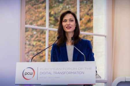 Με κορωνοϊό και η ευρωπαία επίτροπος Γκάμπριελ