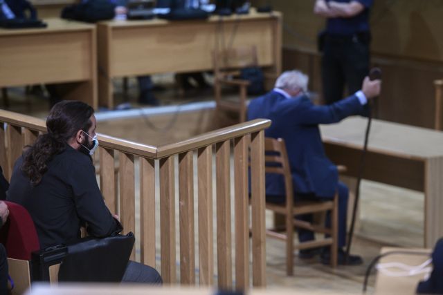 Δίκη Χρυσής Αυγής : Ο Μπαρμπαρούσης πήγε ως μάρτυρα υπεράσπισης τον πατέρα του