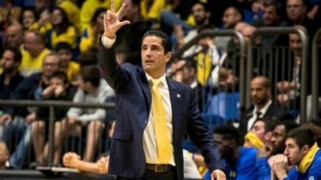 Σφαιρόπουλος : Διαφορετικός ο Ολυμπιακός φέτος – Η προσοχή μας στον Σλούκα