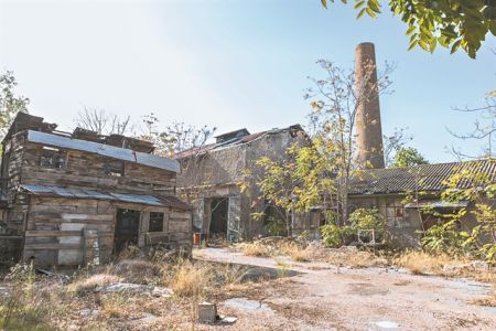 Το εργοστάσιο της ΧΡΩΠΕΙπαίρνει το χρώμα της δημιουργίας