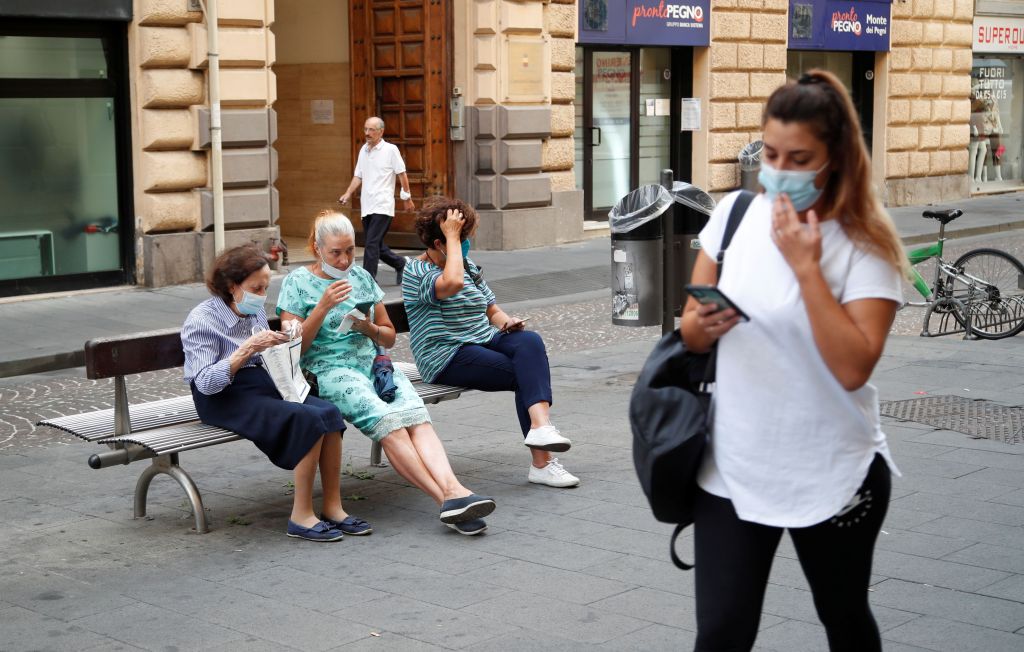 Ιταλία: 10.925 κρούσματα σε μια μέρα – «Αύξηση της τηλεργασίας» ζητά ο υπουργός υγείας