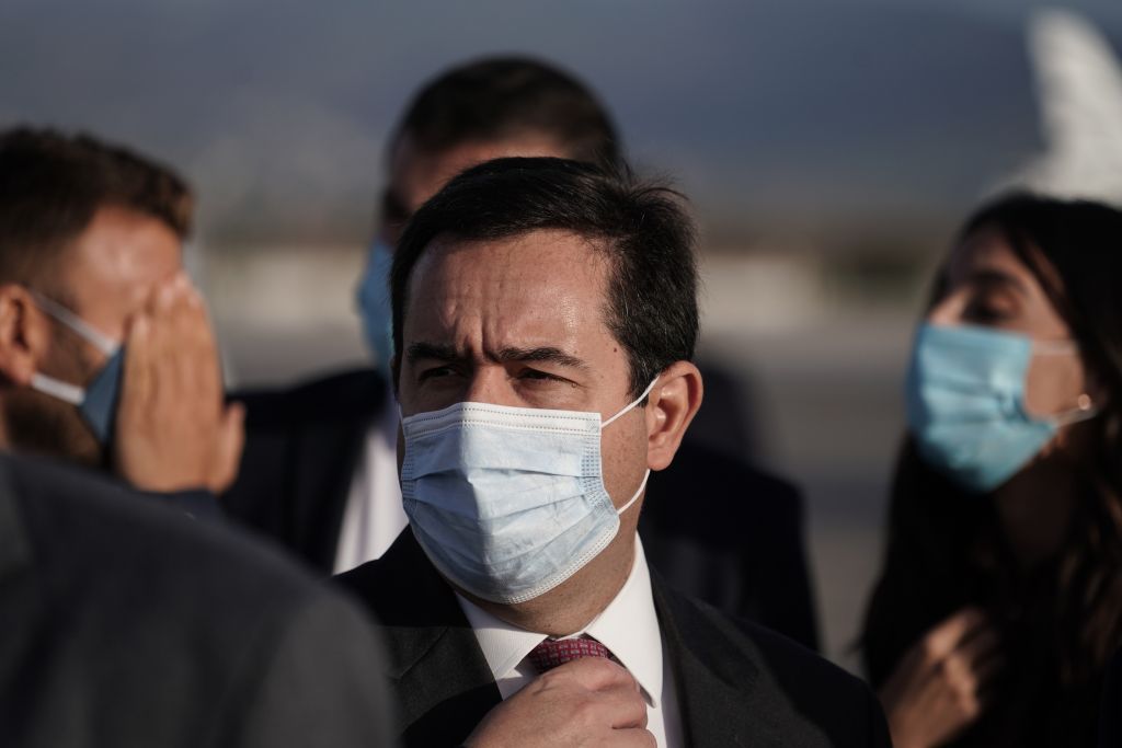 Μηταράκης: Επίσκεψη στα γραφεία Υπηρεσίας Ασύλου στη Λέσβο