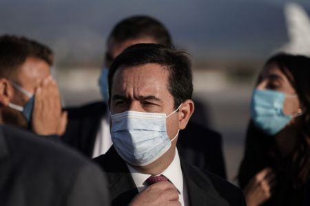 Μηταράκης: Επίσκεψη στα γραφεία Υπηρεσίας Ασύλου στη Λέσβο