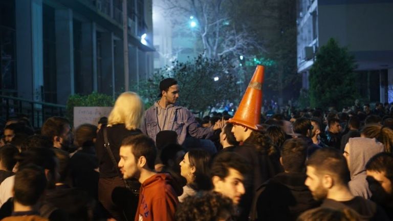Θεσσαλονίκη: Σβήνουν τα φώτα στα μπαρ… ξεκινούν τα μεταμεσονύχτια πάρτι | tovima.gr