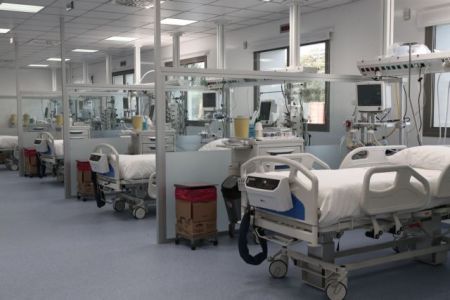 Κορωνοϊός : Επίταξη ιδιωτικών κλινικών από το Υπουργείο Υγείας