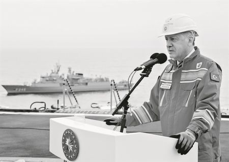 Πώς διαβάζει την Ιστορία ο Ερντογάν;