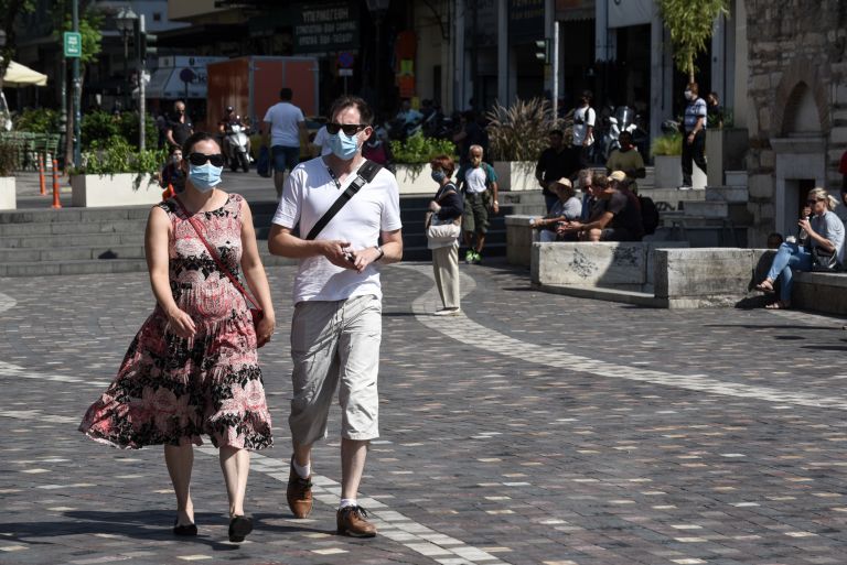 Editorial: Masks everywhere, before it is too late | tovima.gr