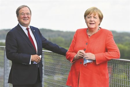 Το δυνατό αουτσάιντερ στην κούρσα διαδοχής της Μέρκελ