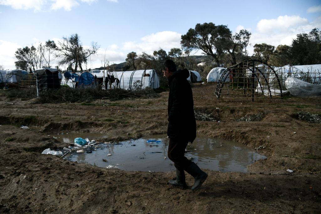 Χίος : 67 κρούσματα στη ΒΙΑΛ – Ευρεία σύσκεψη με Μηταράκη